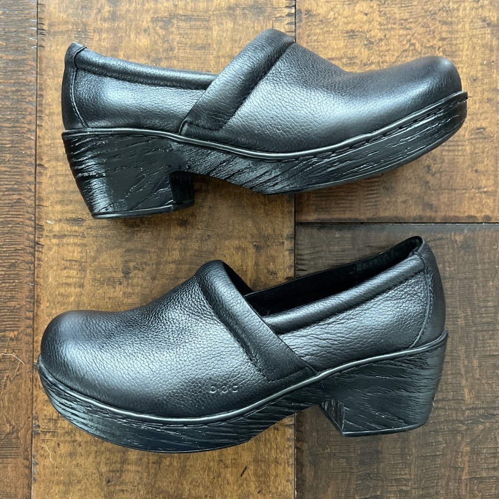 B.O.C. (Born Concept) Nadiyya black pebbled leather comfort clogs sz 7